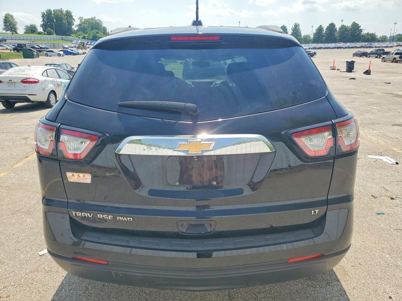 2017 CHEVROLET TRAVERSE LT — Фото 6 из 13