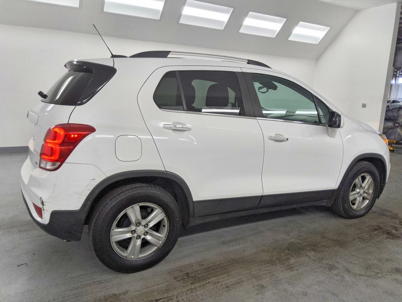 KL7CJLSB6HB155482 2017 CHEVROLET TRAX photo no. 3