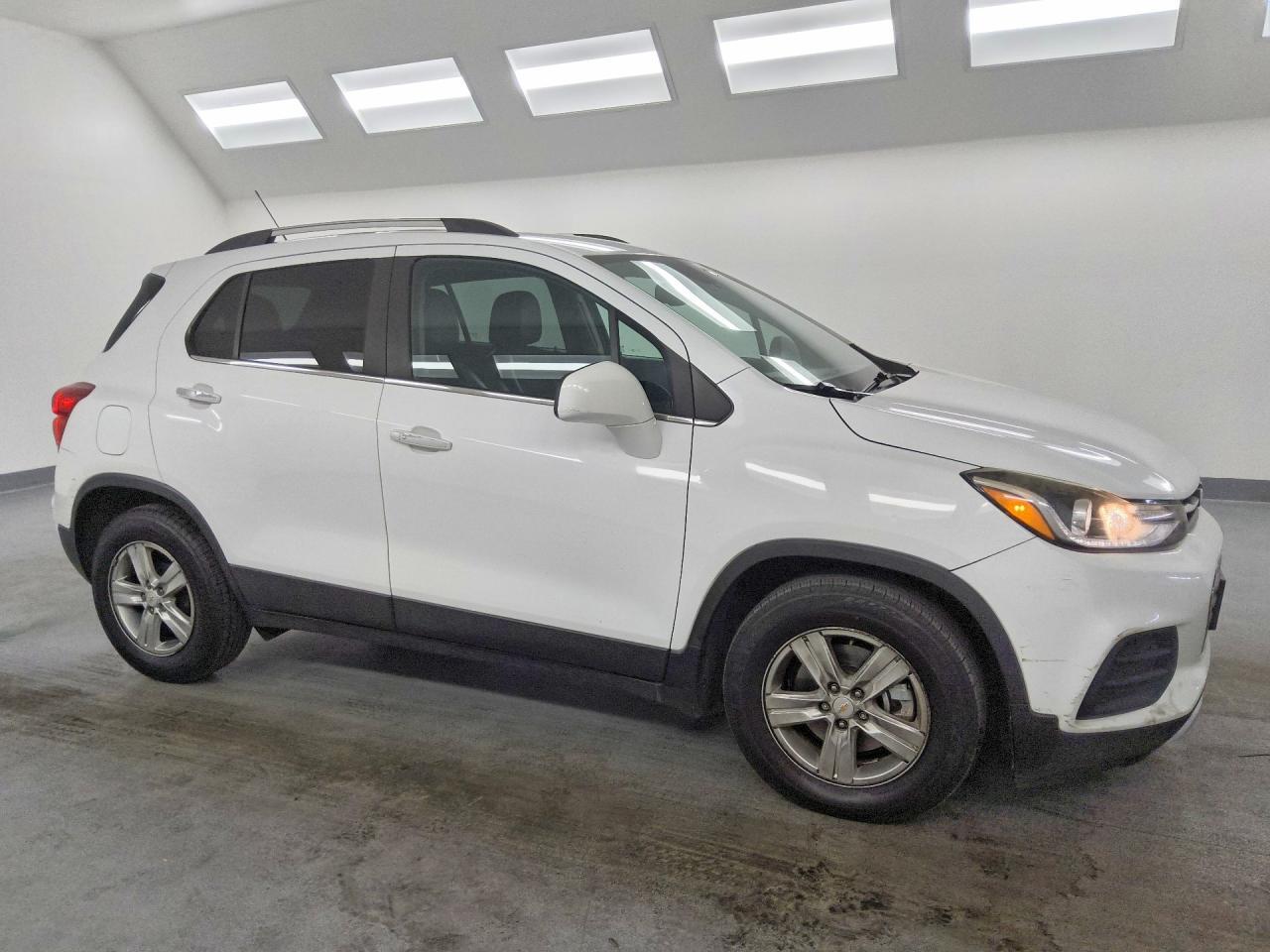 KL7CJLSB6HB155482 2017 CHEVROLET TRAX photo no. 4