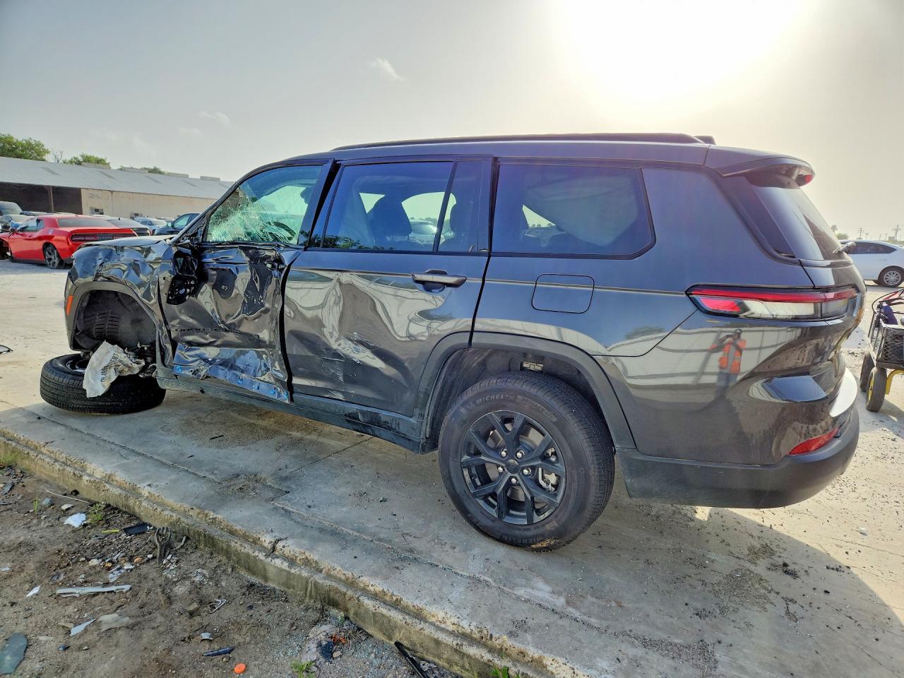 2025 JEEP GRAND CHEROKEE L LAREDO — Фото 2 из 13
