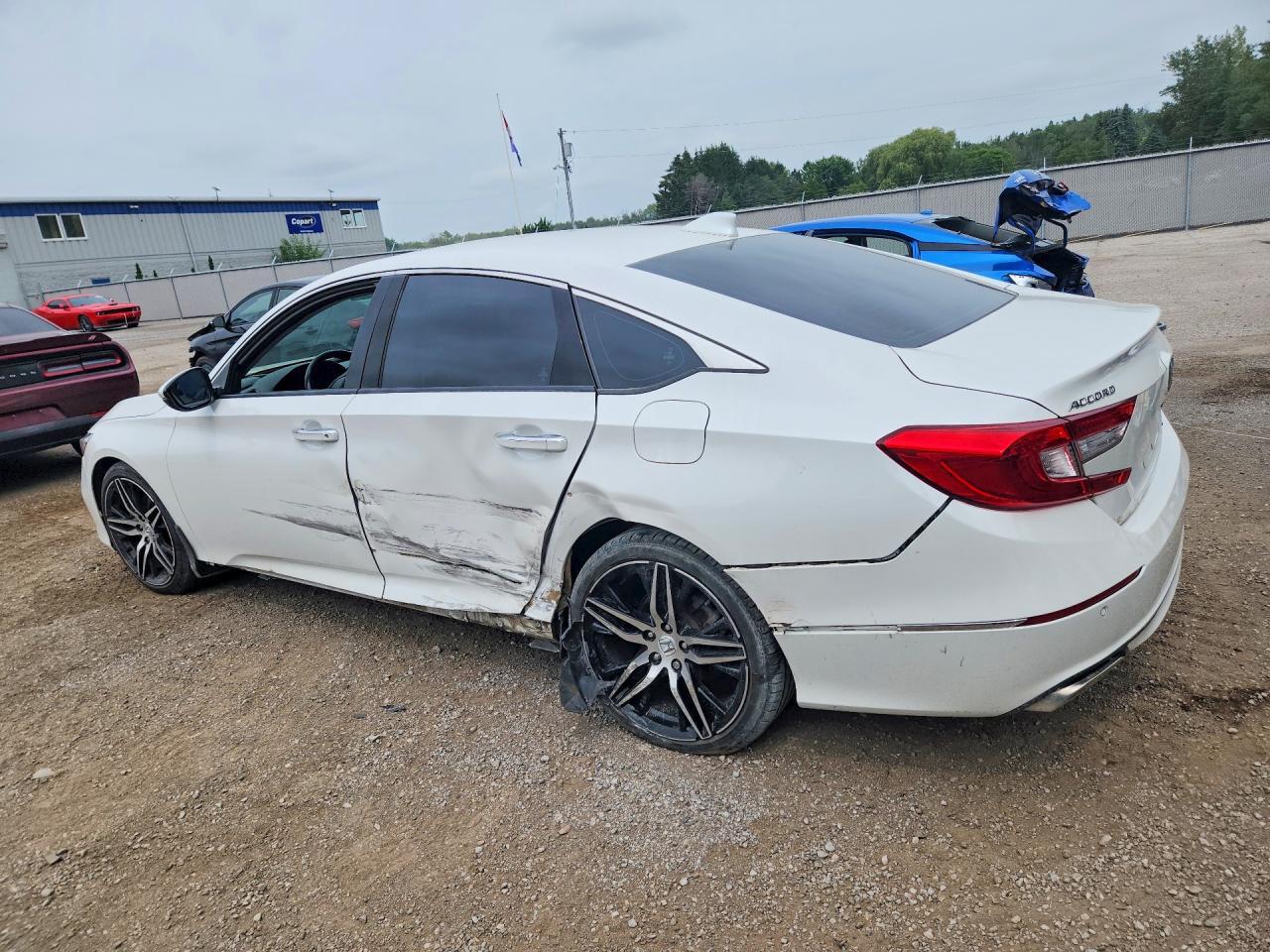 2021 HONDA ACCORD TOURING — Фото 2 из 13