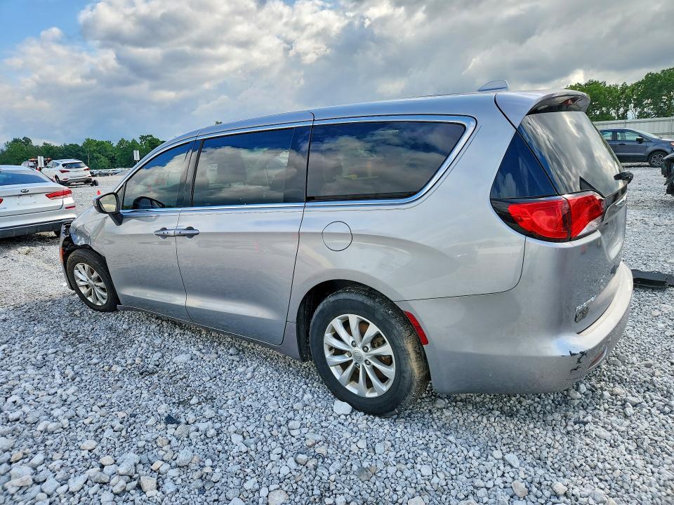 2017 CHRYSLER PACIFICA TOURING — Фото 2 из 13