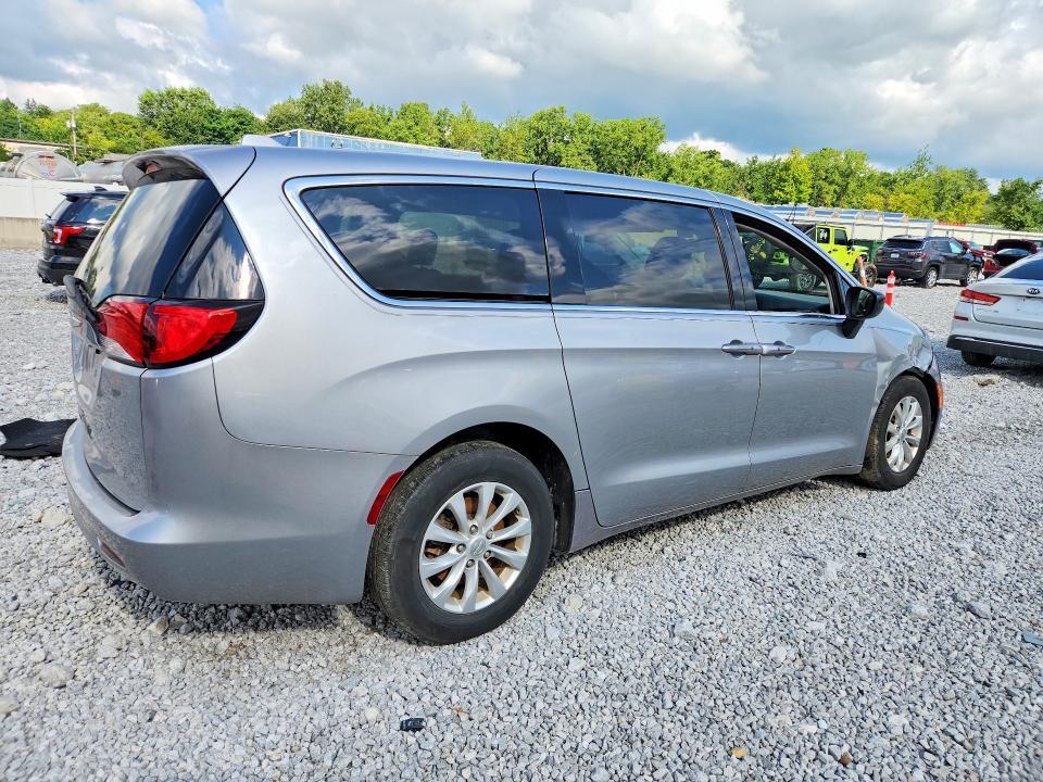 2017 CHRYSLER PACIFICA TOURING — Фото 3 из 13