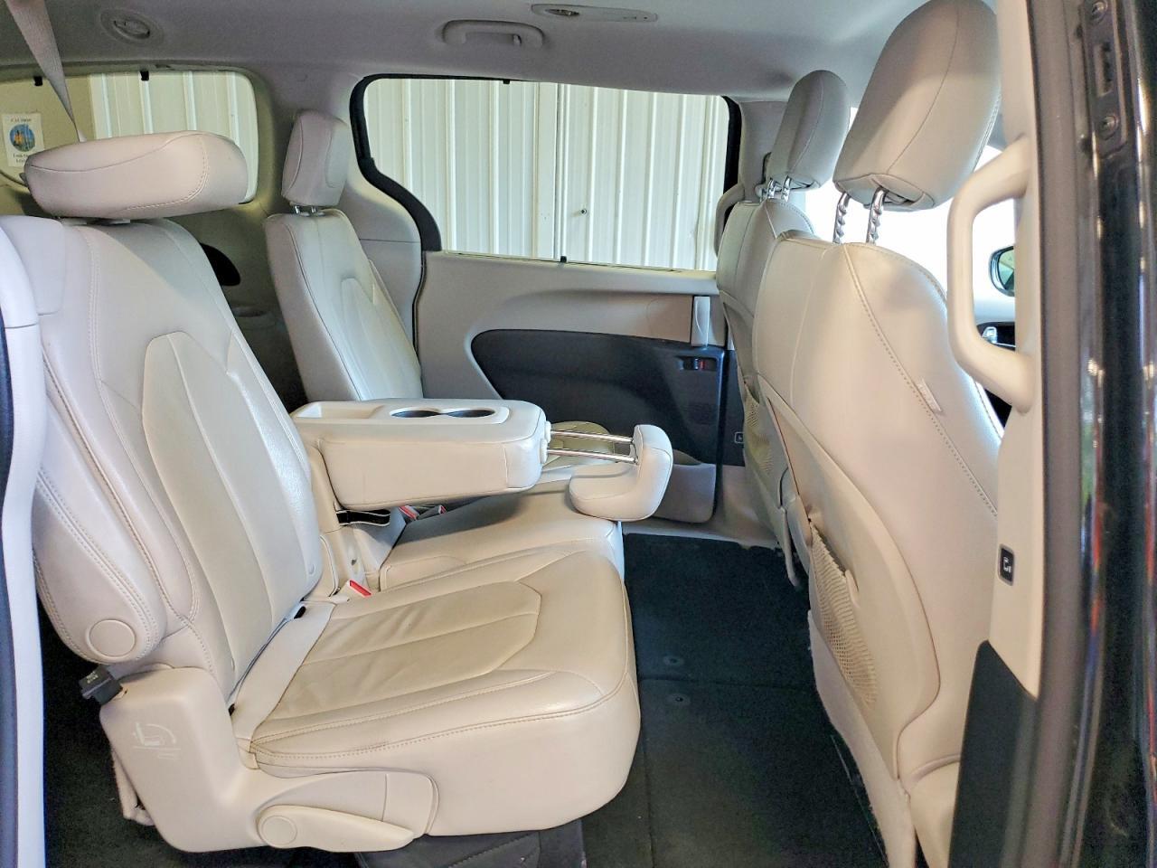 2017 CHRYSLER PACIFICA TOURING L — Фото 11 из 13