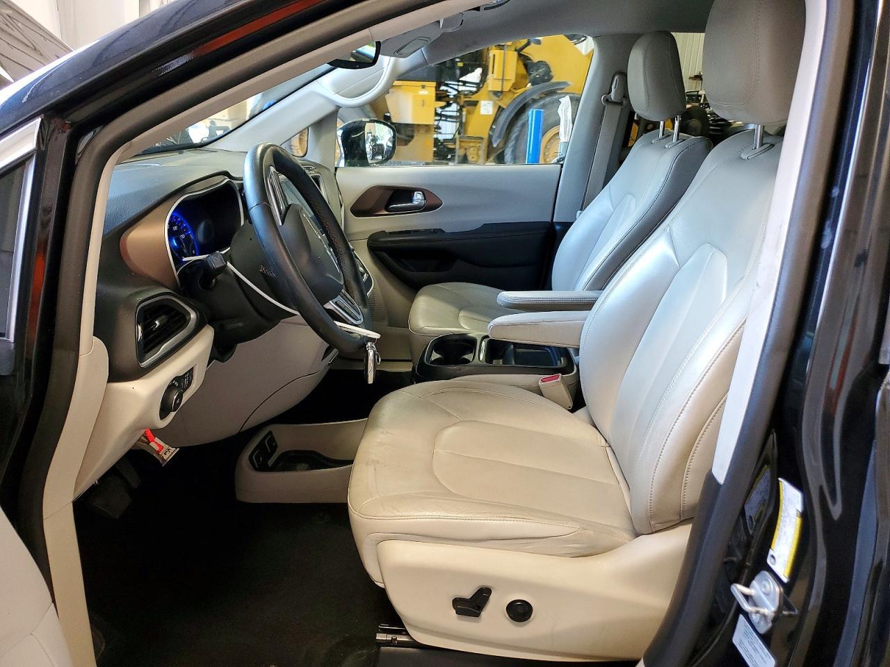 2017 CHRYSLER PACIFICA TOURING L — Фото 7 из 13