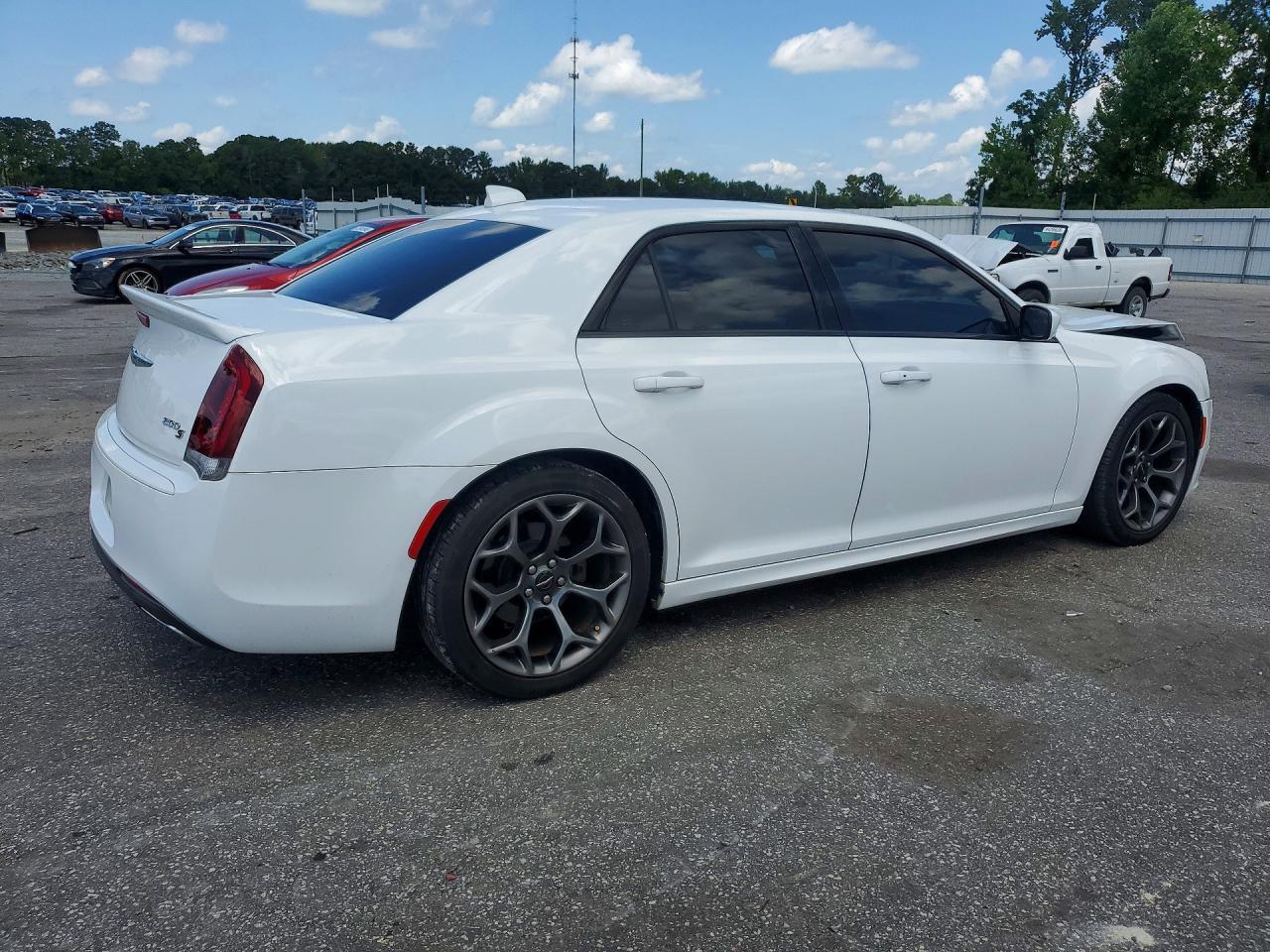 2C3CCABG4HH667623 2017 CHRYSLER 300 photo no. 3