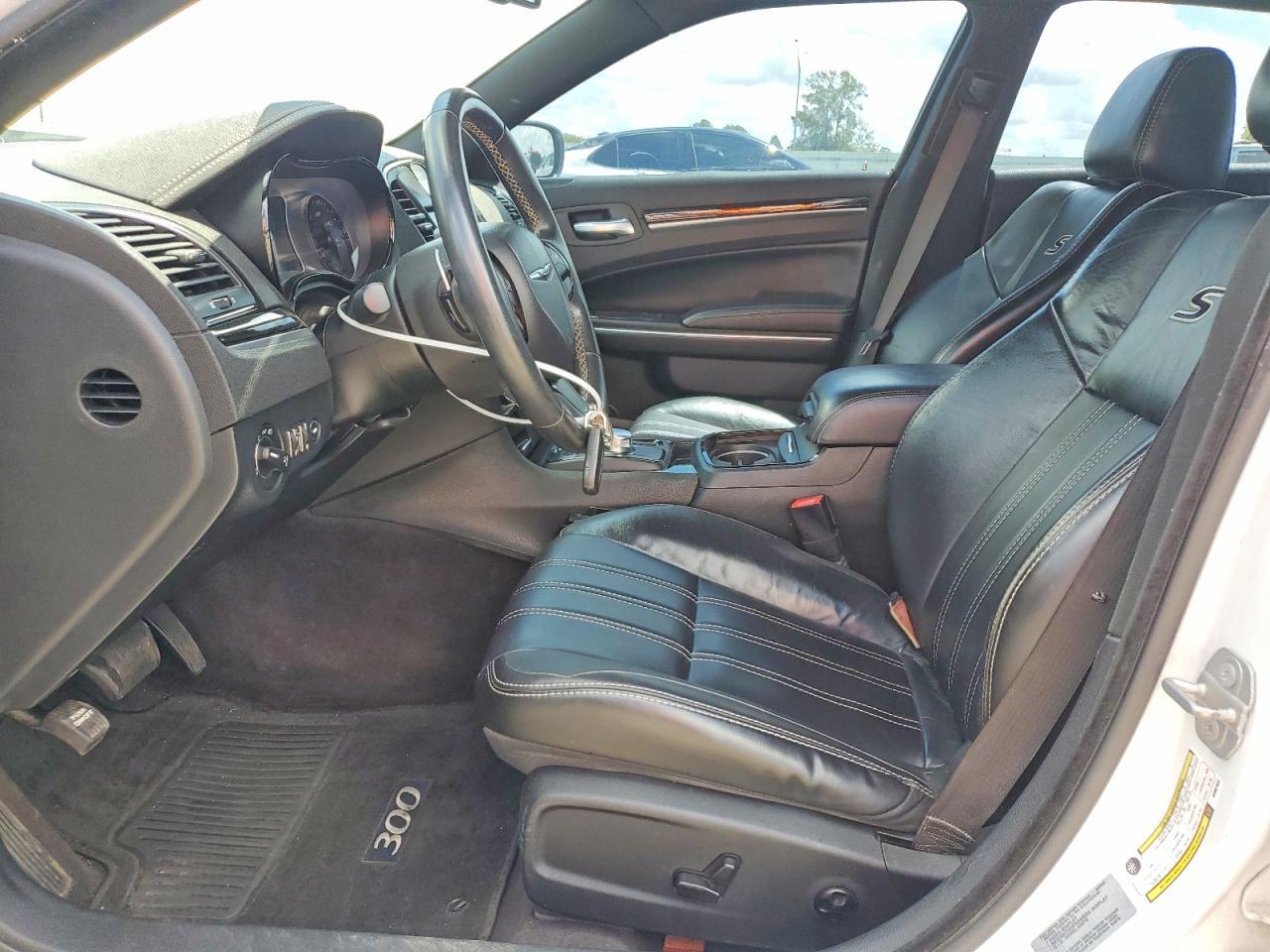 2C3CCABG4HH667623 2017 CHRYSLER 300 photo no. 7