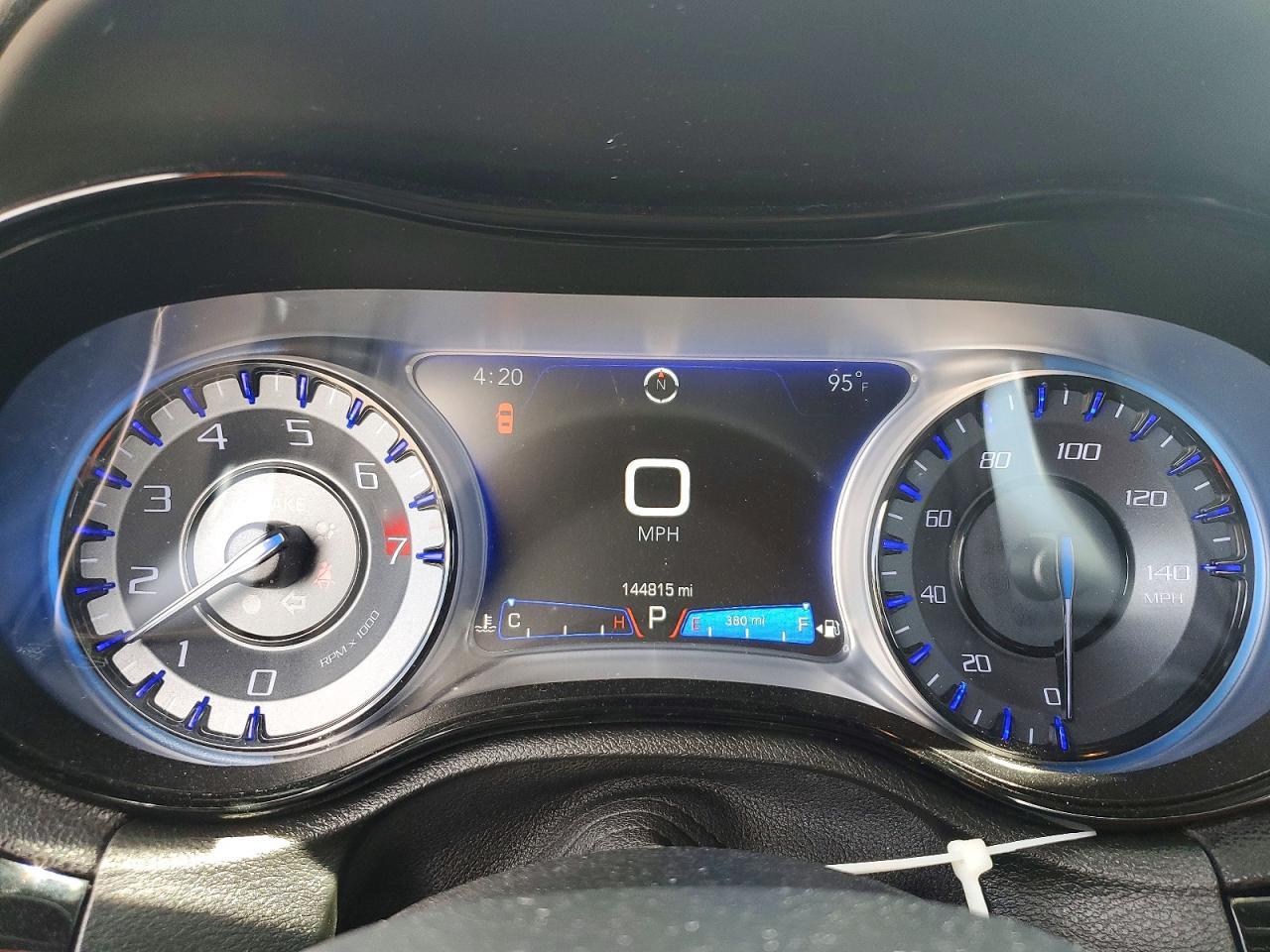 2C3CCABG4HH667623 2017 CHRYSLER 300 photo no. 9