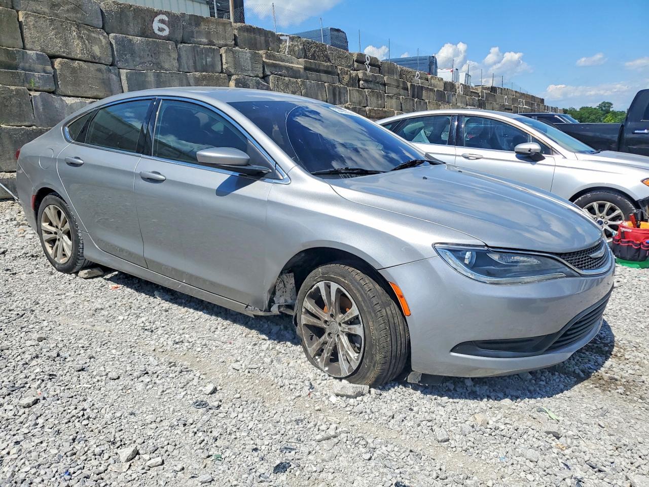 1C3CCCFB6HN501251 2017 CHRYSLER 200 photo no. 4