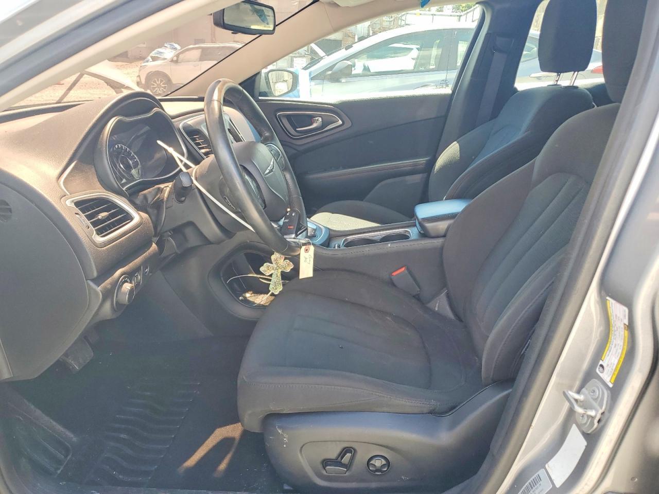 1C3CCCFB6HN501251 2017 CHRYSLER 200 photo no. 7