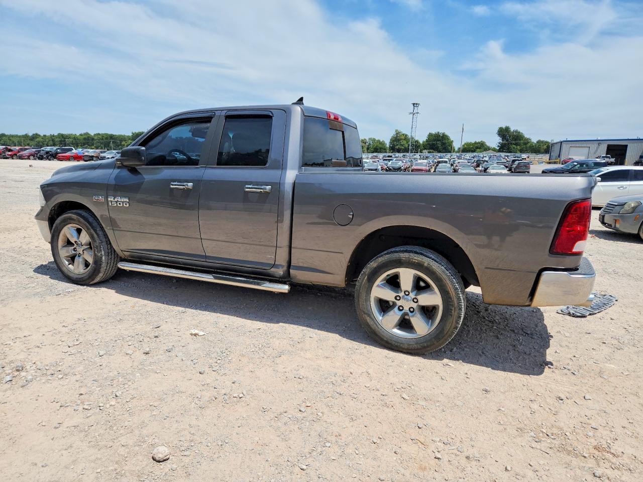 2013 RAM 1500 SLT — Фото 2 из 12