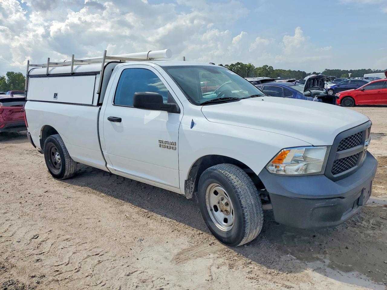 2013 RAM 1500 ST — Фото 4 из 13
