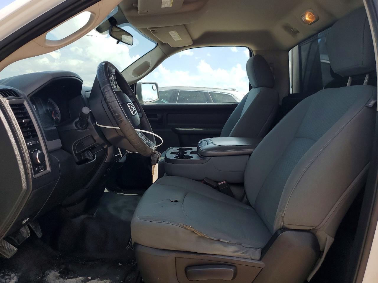 2013 RAM 1500 ST — Фото 7 из 13