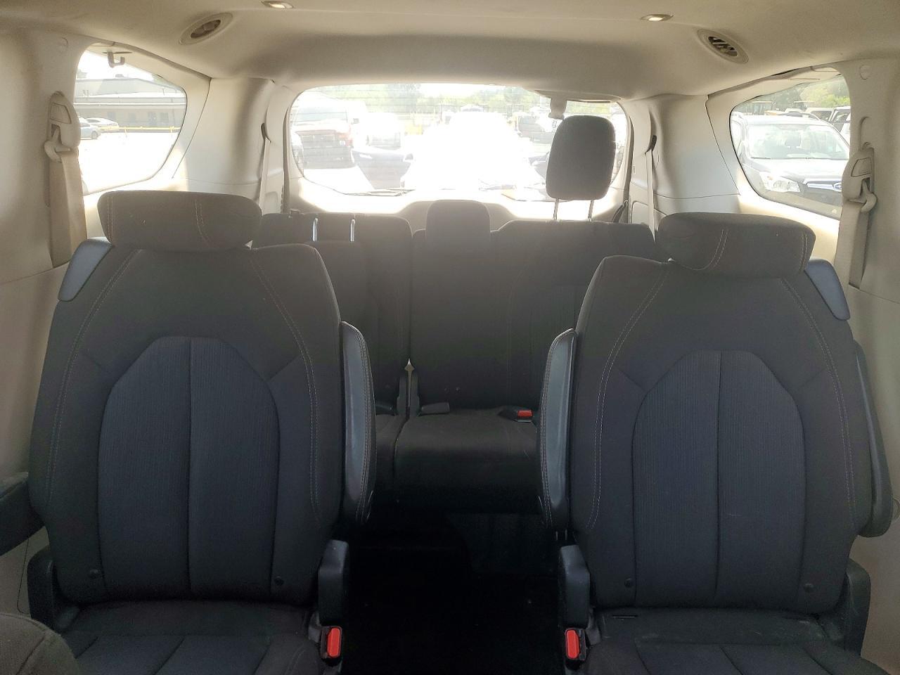 2017 CHRYSLER PACIFICA TOURING — Фото 10 из 13
