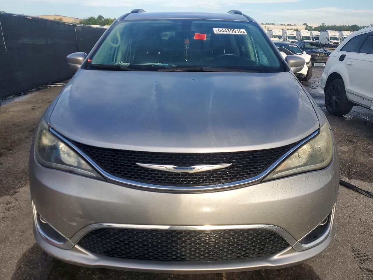 2017 CHRYSLER PACIFICA TOURING L — Фото 5 из 13