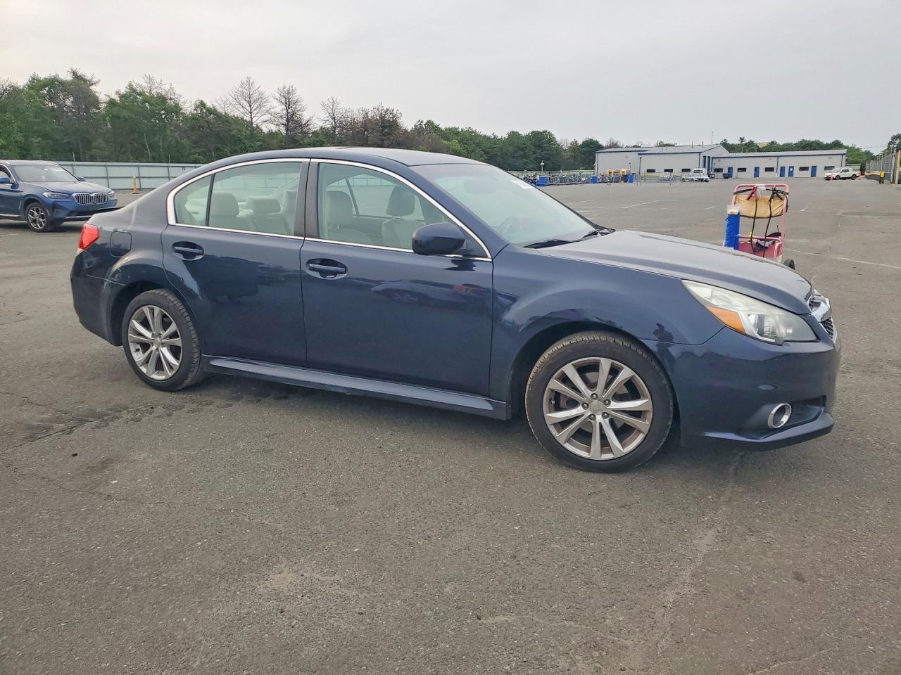 4S3BMBK67D3045791 2013 SUBARU LEGACY photo no. 4