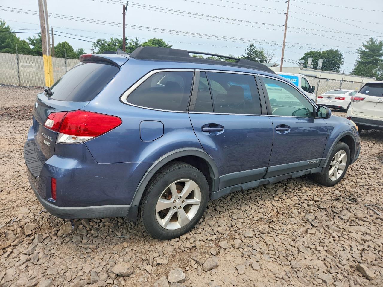 2013 SUBARU OUTBACK 2.5I LIMITED — Фото 3 из 12