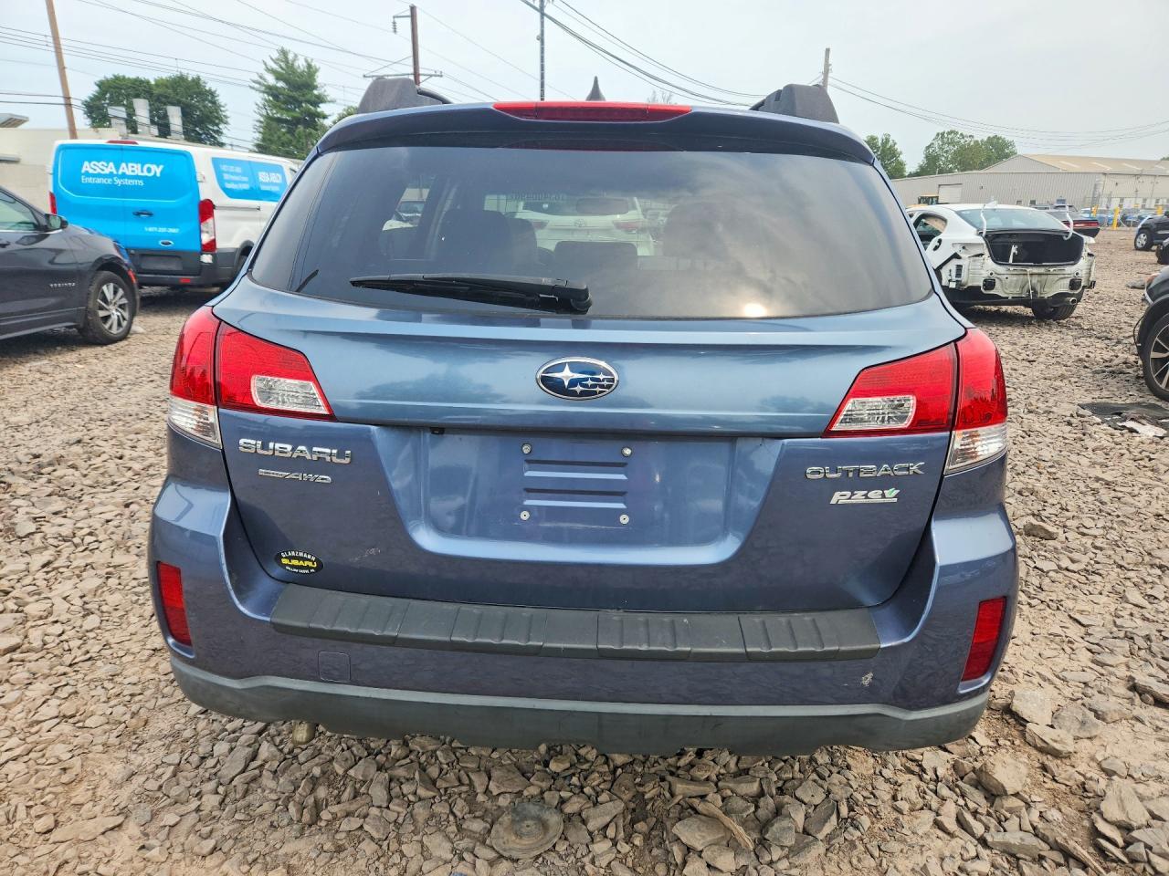 2013 SUBARU OUTBACK 2.5I LIMITED — Фото 6 из 12