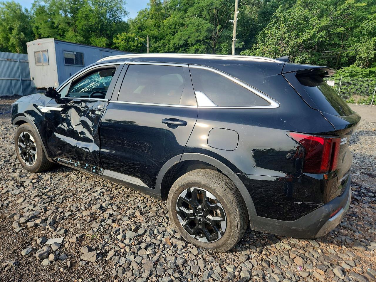 2025 KIA SORENTO S — Фото 2 из 13