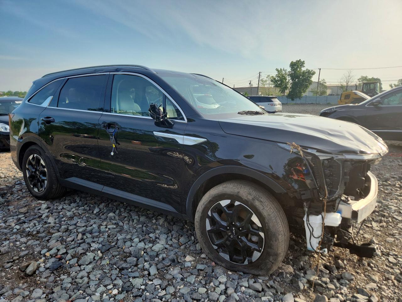 2025 KIA SORENTO S — Фото 4 из 13