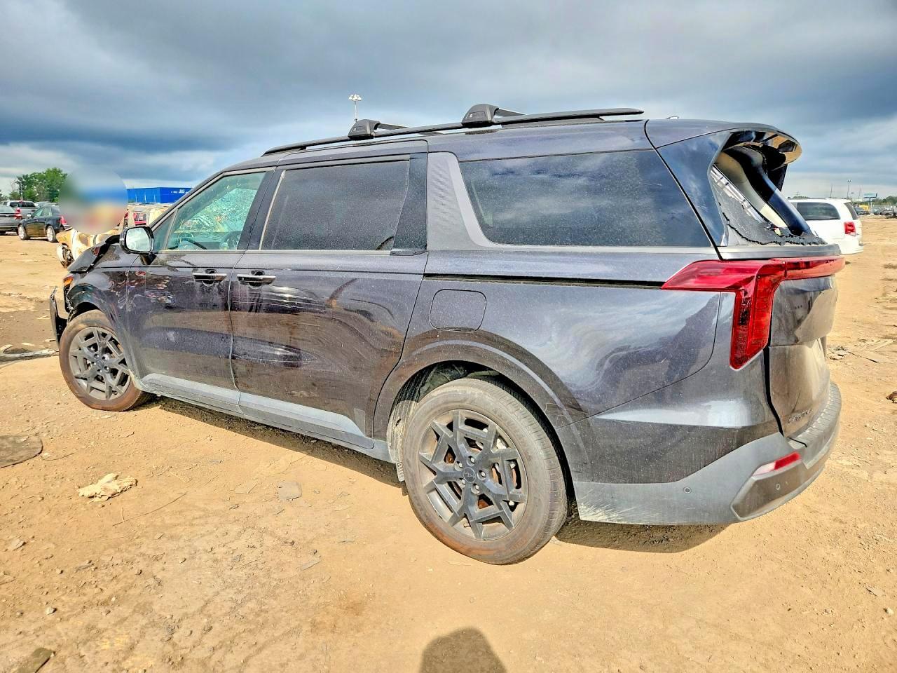 2025 KIA CARNIVAL HYBRID SX PRESTIGE — Фото 2 из 12