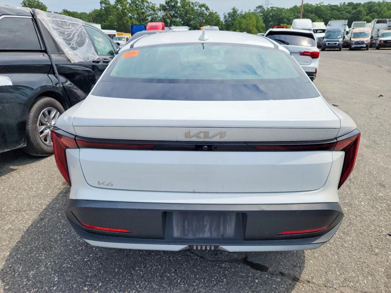 2025 KIA K4 LXS — Фото 6 из 12