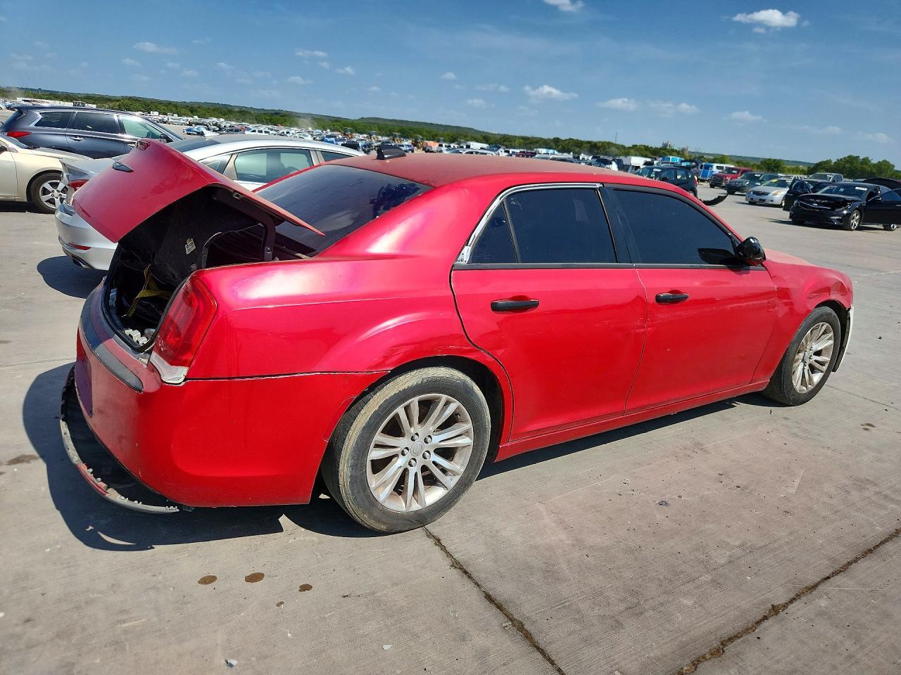 2017 CHRYSLER 300 LIMITED — Фото 3 из 12