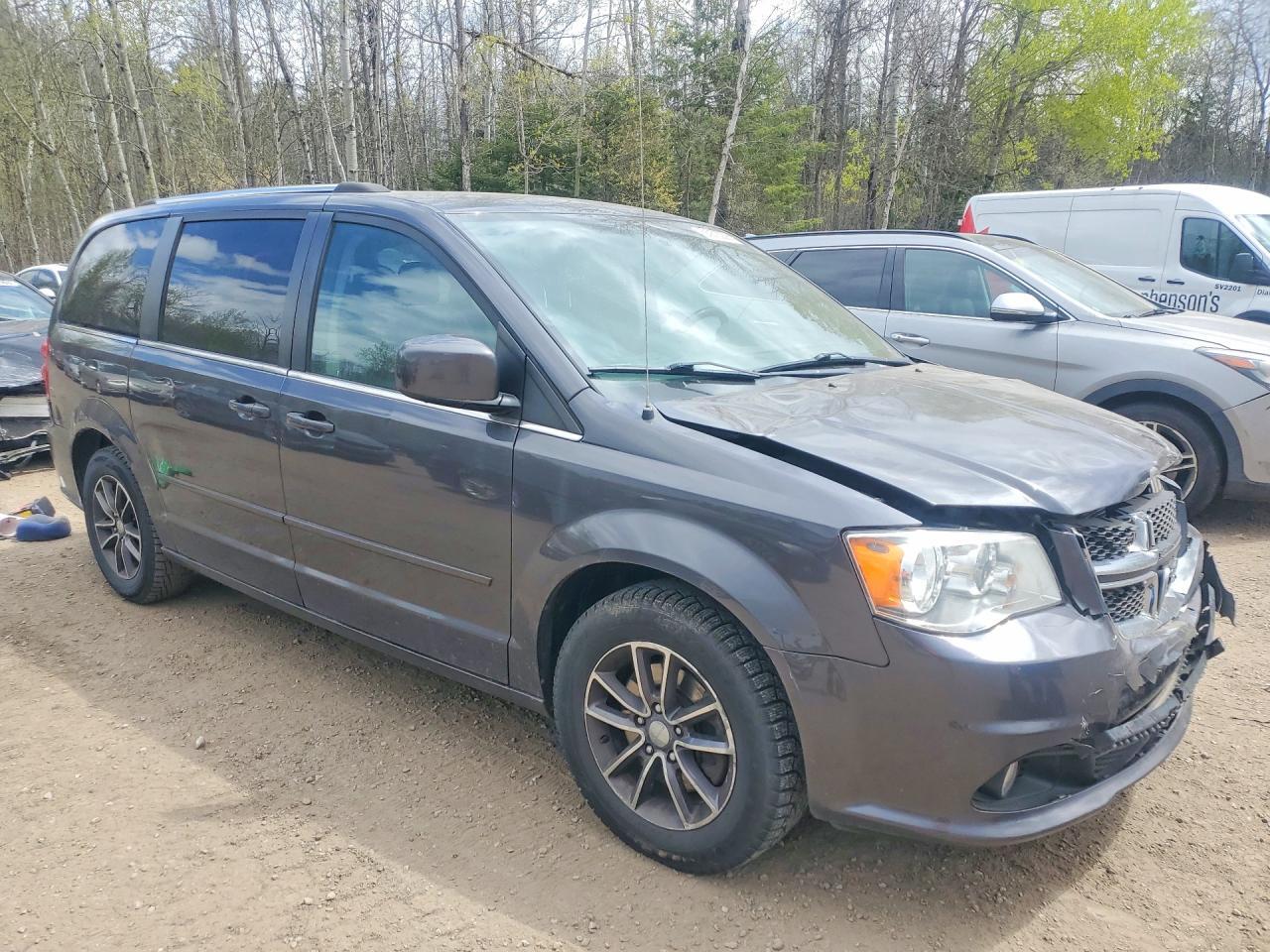 2017 DODGE GRAND CARAVAN SE — Фото 4 из 13