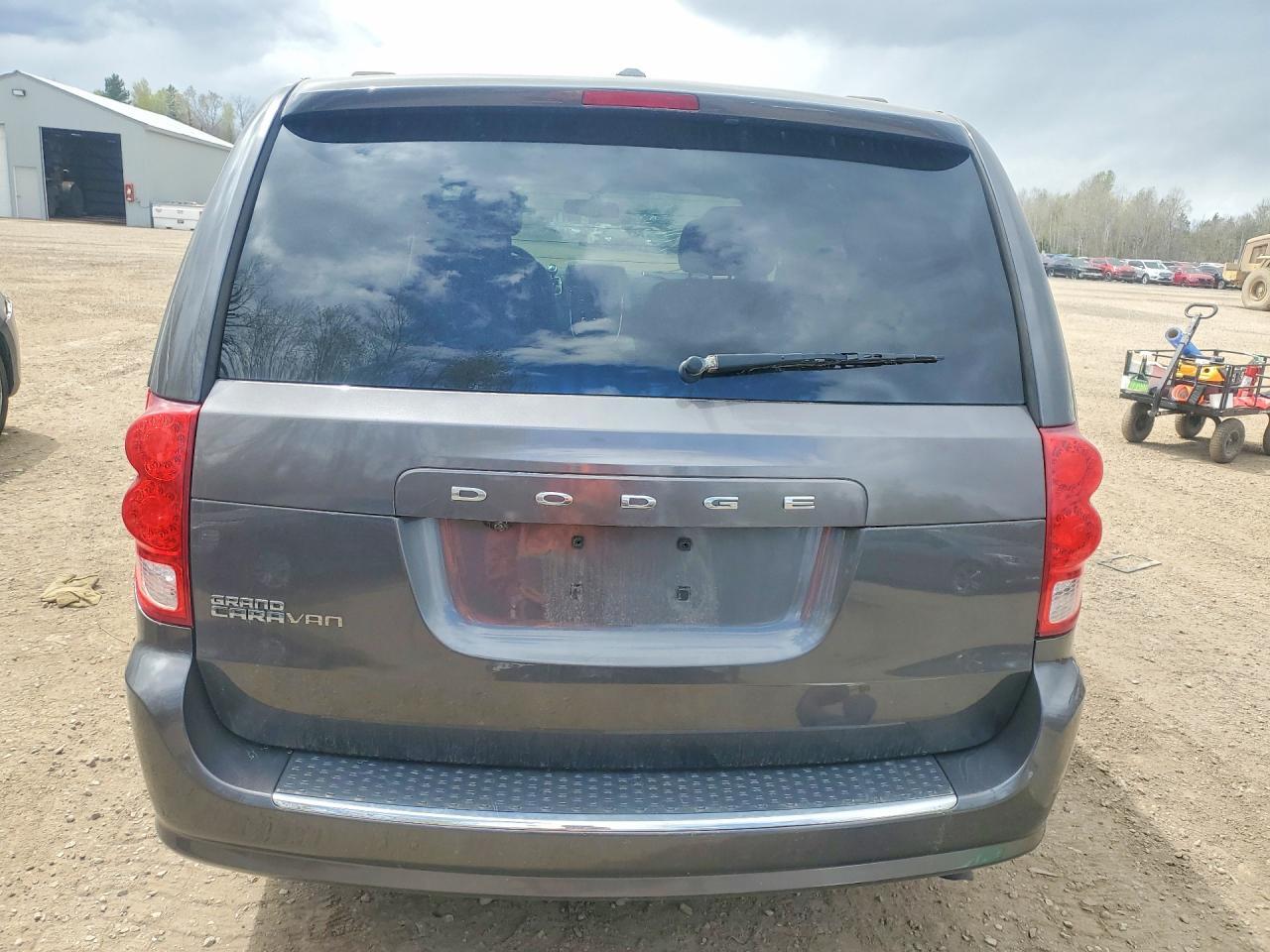 2017 DODGE GRAND CARAVAN SE — Фото 6 из 13