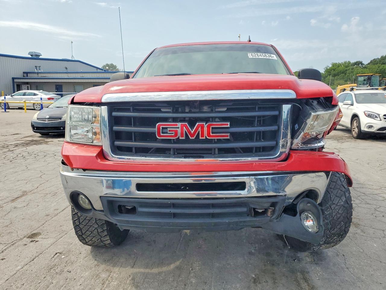 2011 GMC SIERRA K1500 SLE — Фото 5 из 12