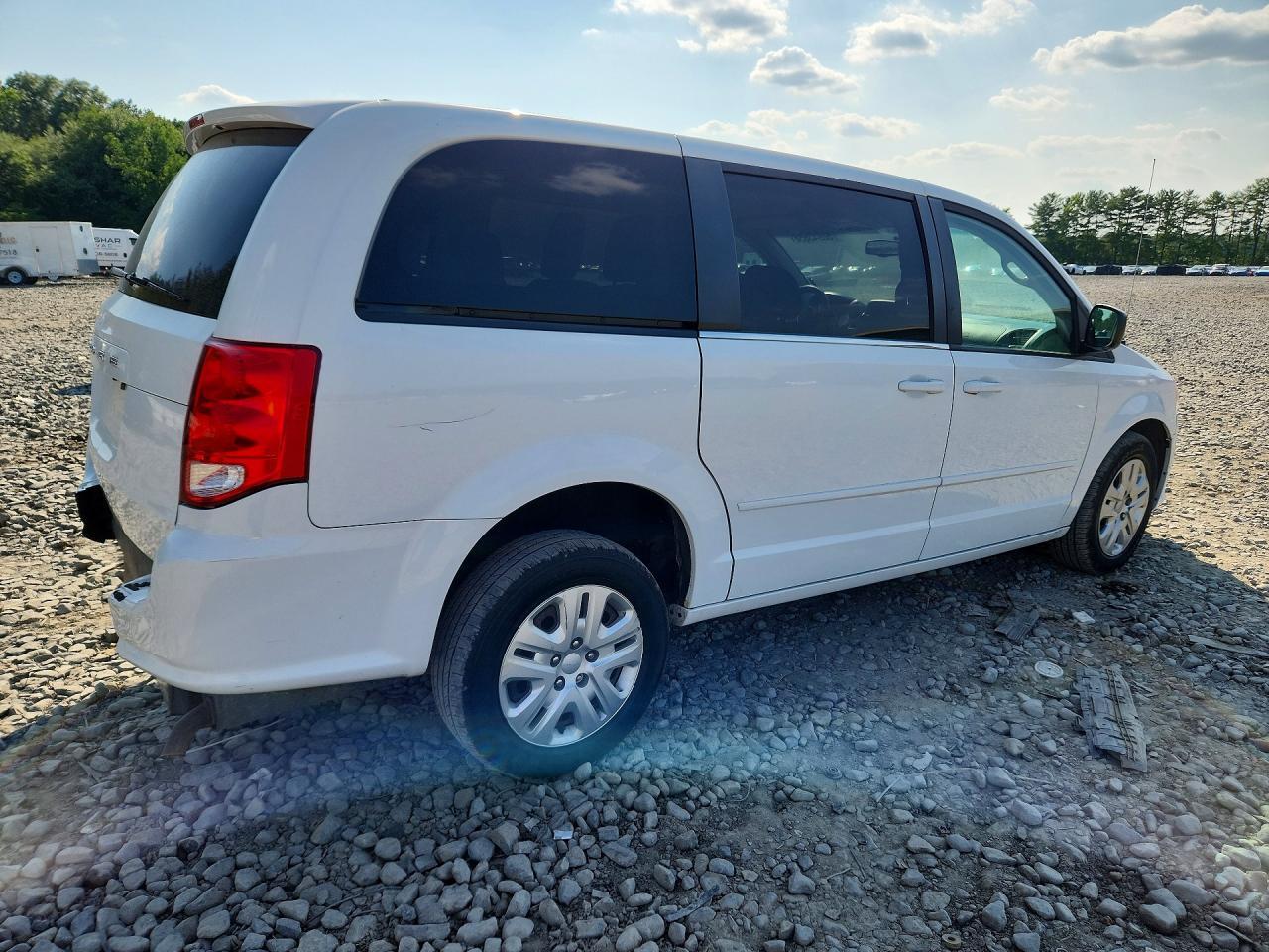 2017 DODGE GRAND CARAVAN SXT — Фото 3 из 13