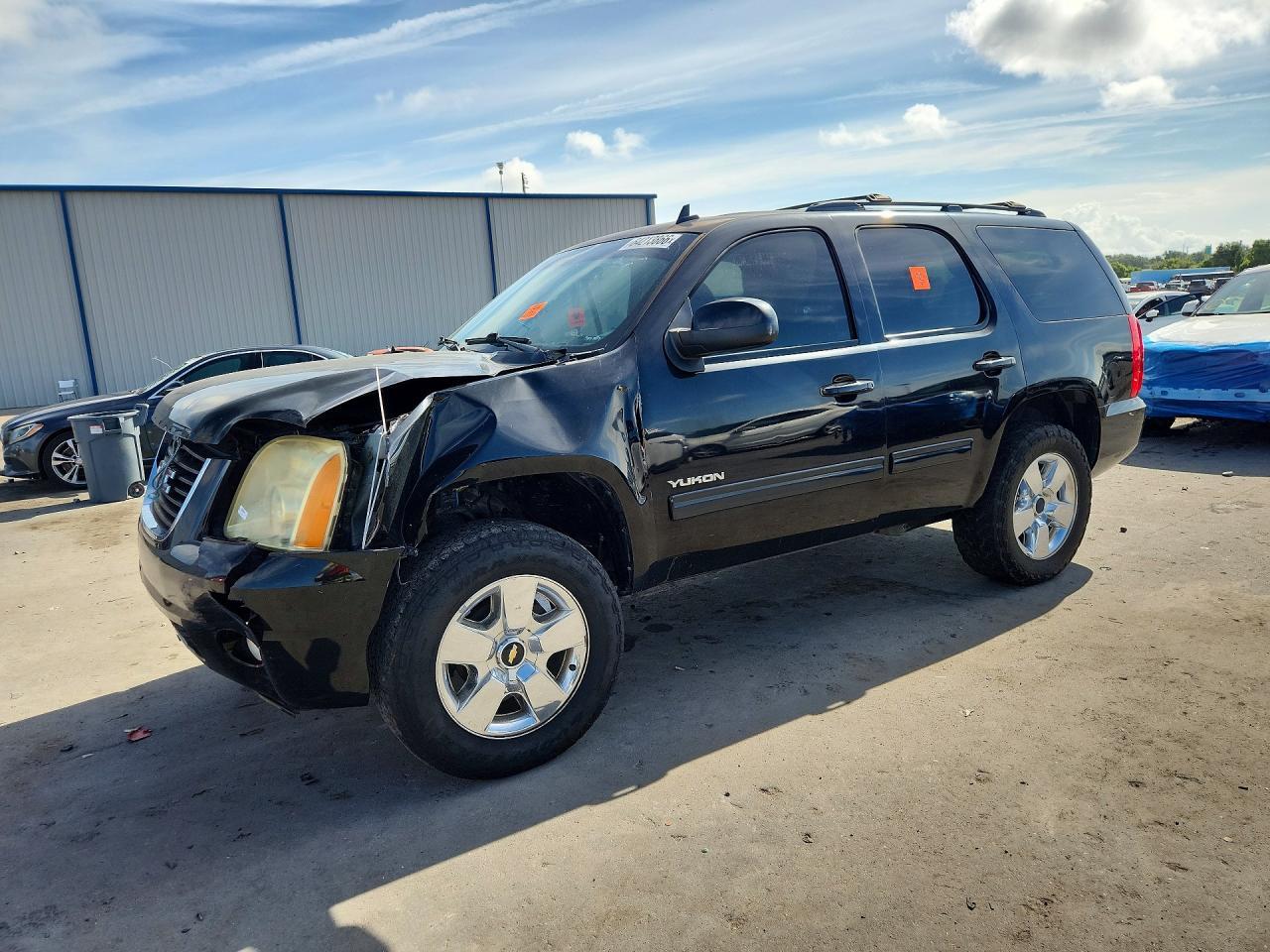 2011 GMC YUKON SLE