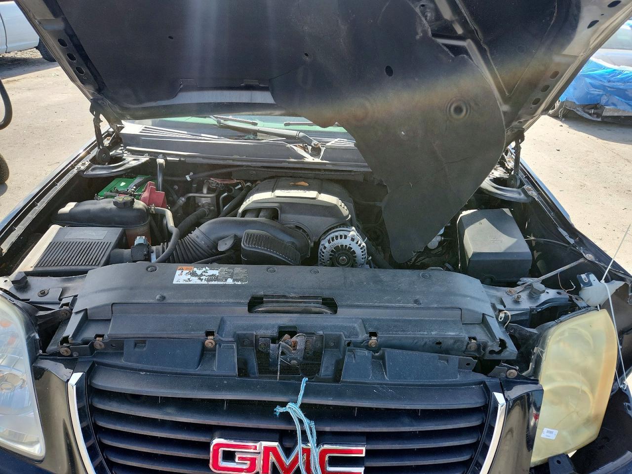 2011 GMC YUKON SLE — Фото 12 из 13