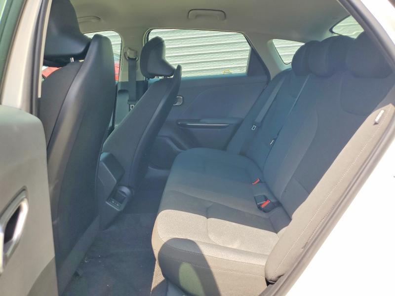 2025 KIA K4 LX — Фото 10 из 12