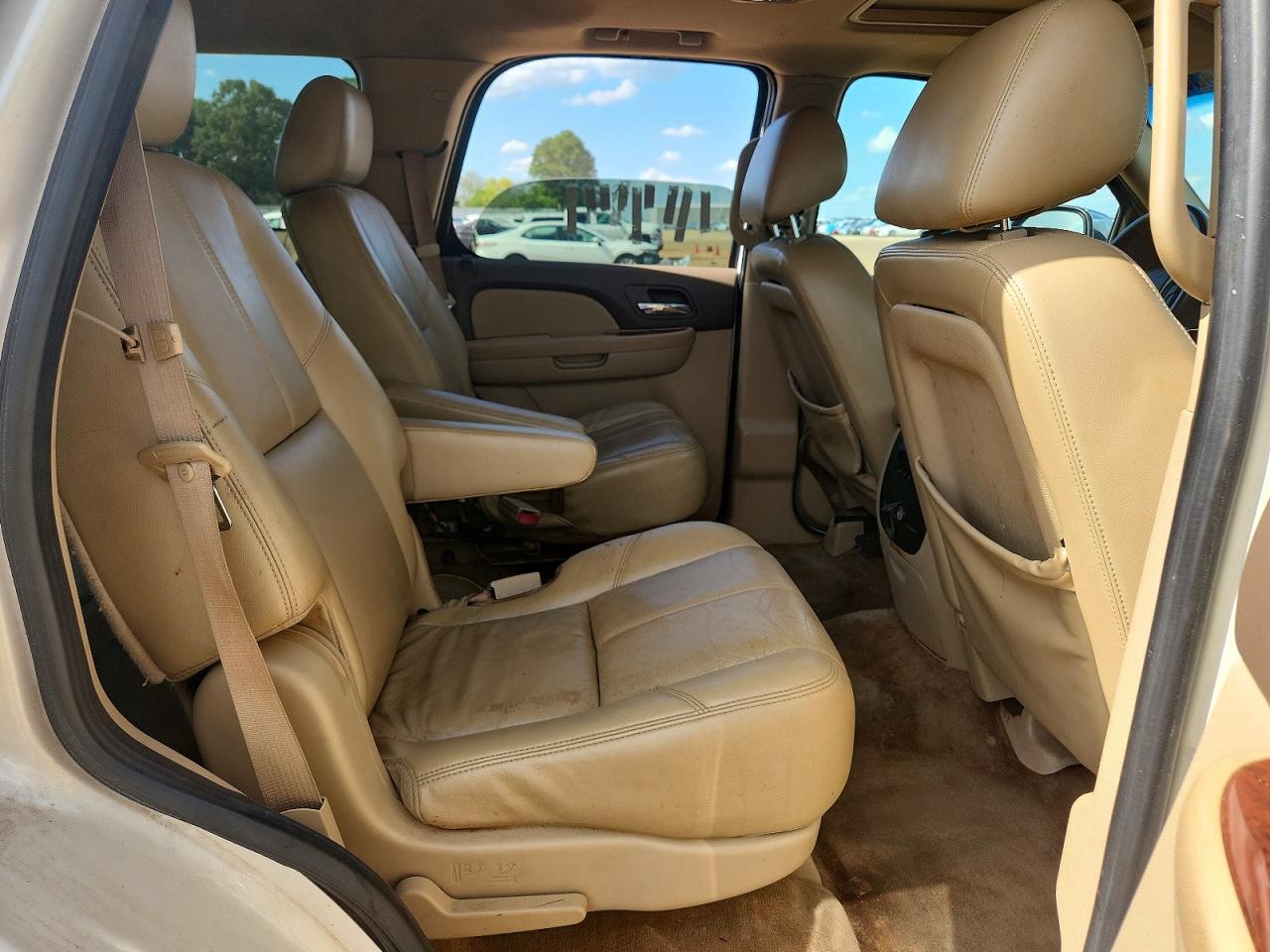 2011 GMC YUKON SLT — Фото 11 из 13