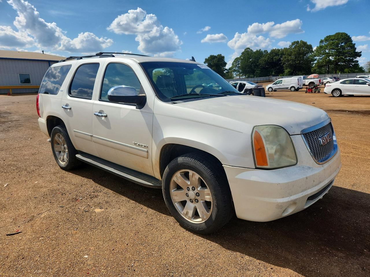 2011 GMC YUKON SLT — Фото 4 из 13