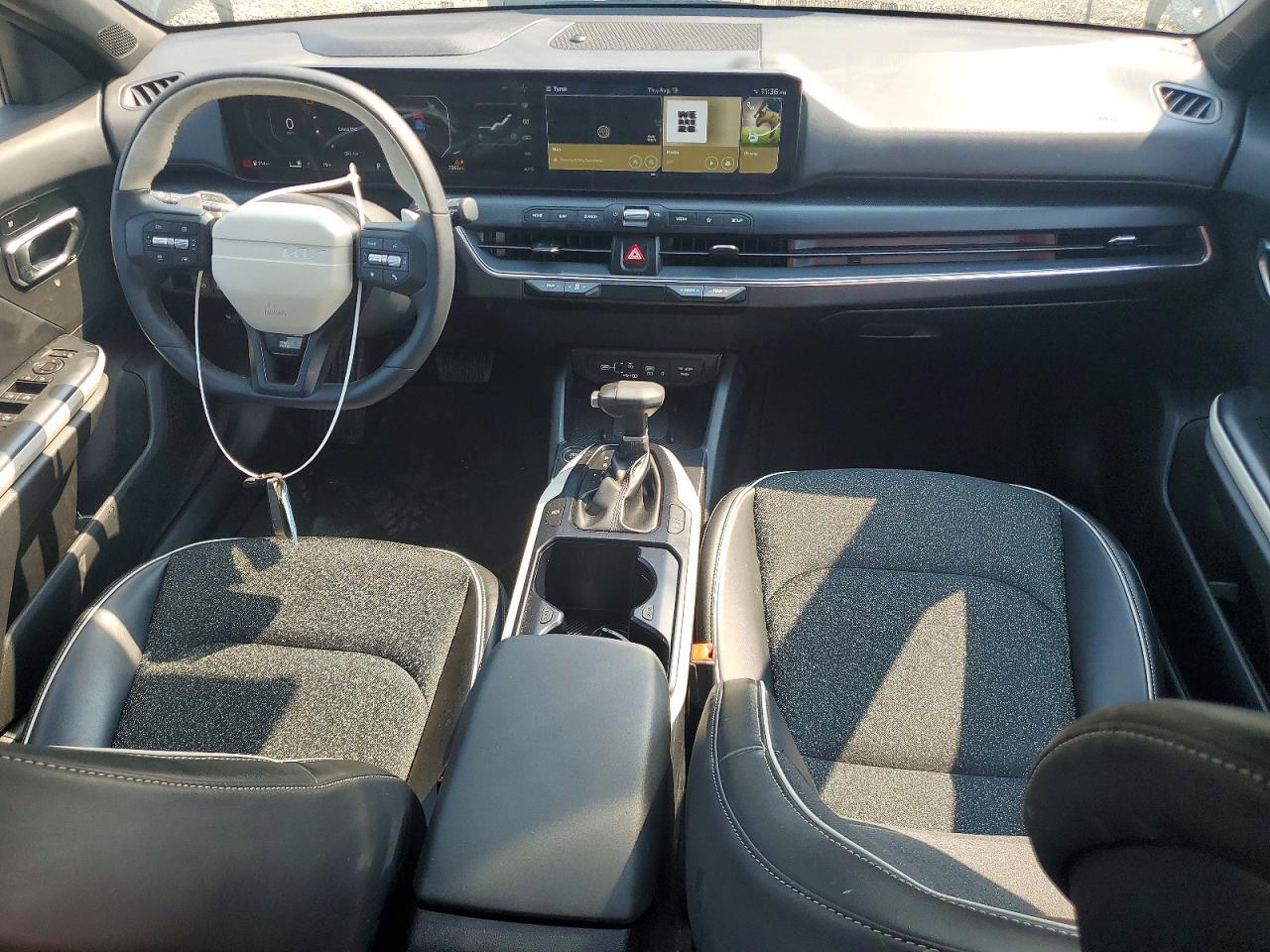 2025 KIA K4 GT LINE — Фото 8 из 13