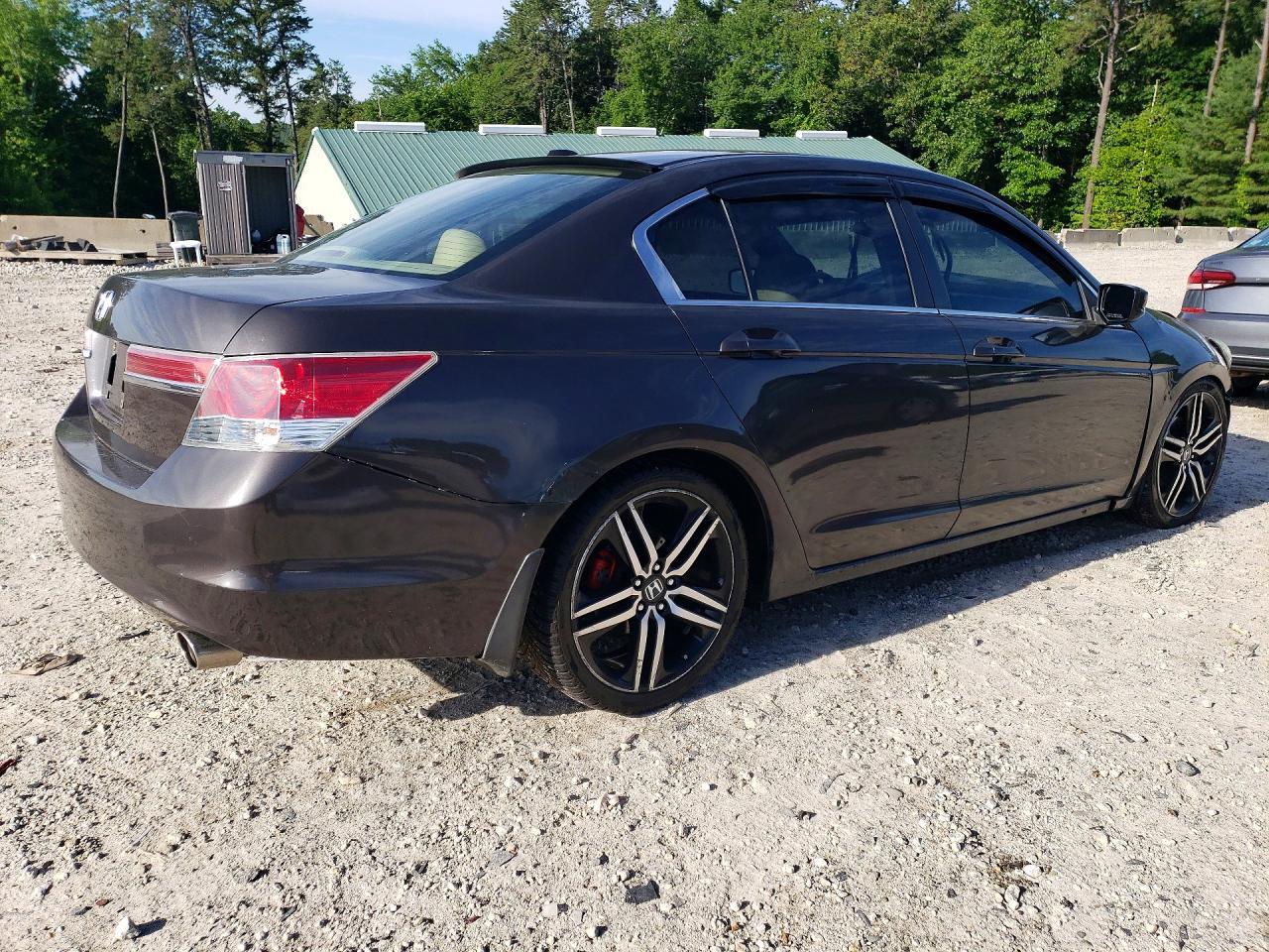 1HGCP2F82BA042671 2011 HONDA ACCORD photo no. 3