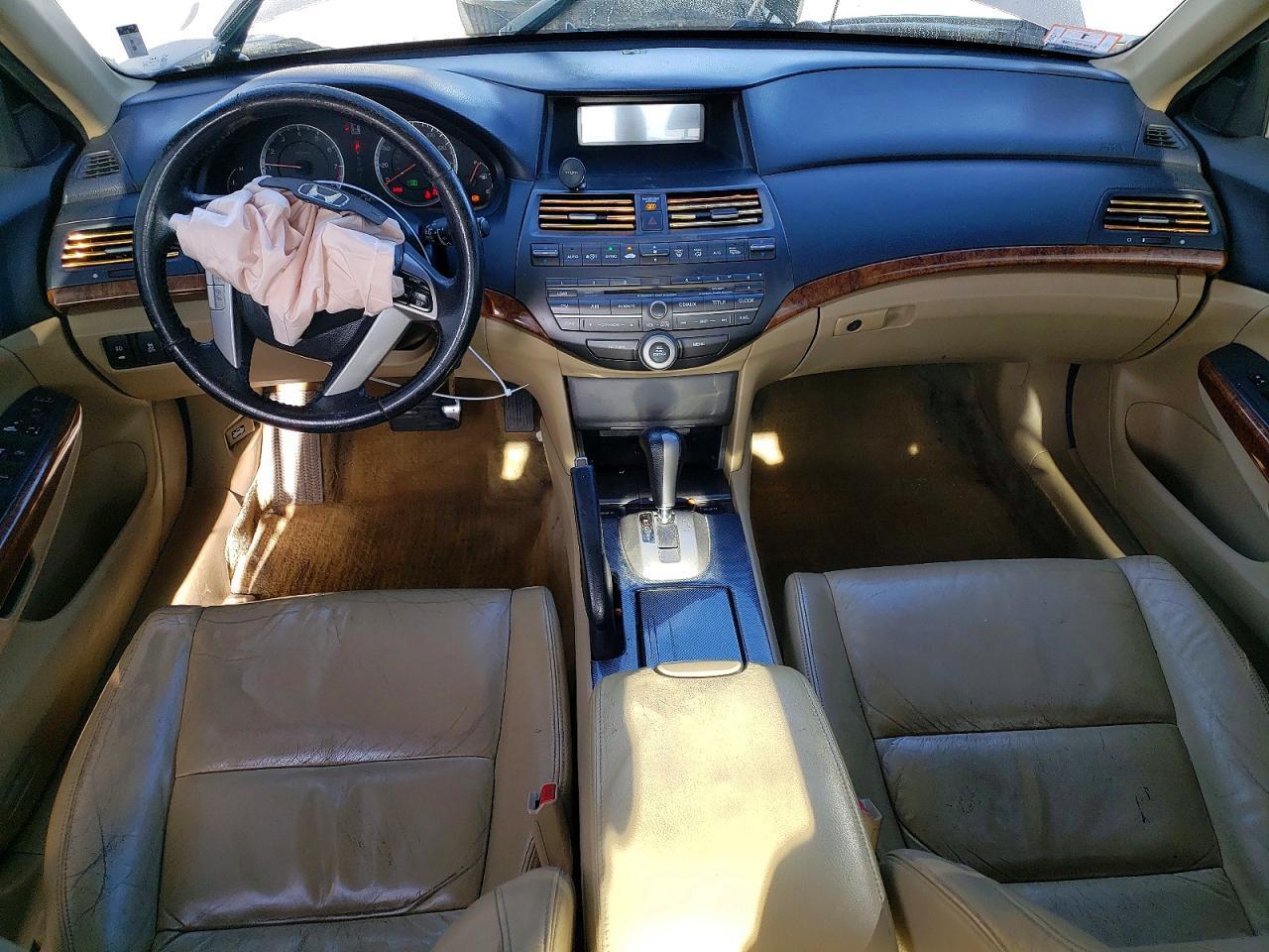 1HGCP2F82BA042671 2011 HONDA ACCORD photo no. 8