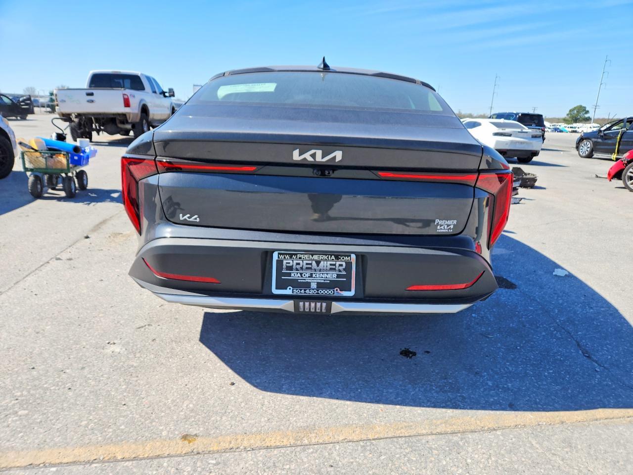2025 KIA K4 LXS — Фото 6 из 13