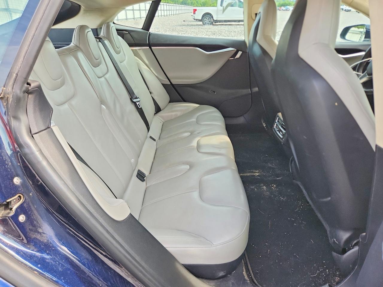 2013 TESLA MODEL S — Фото 10 из 12