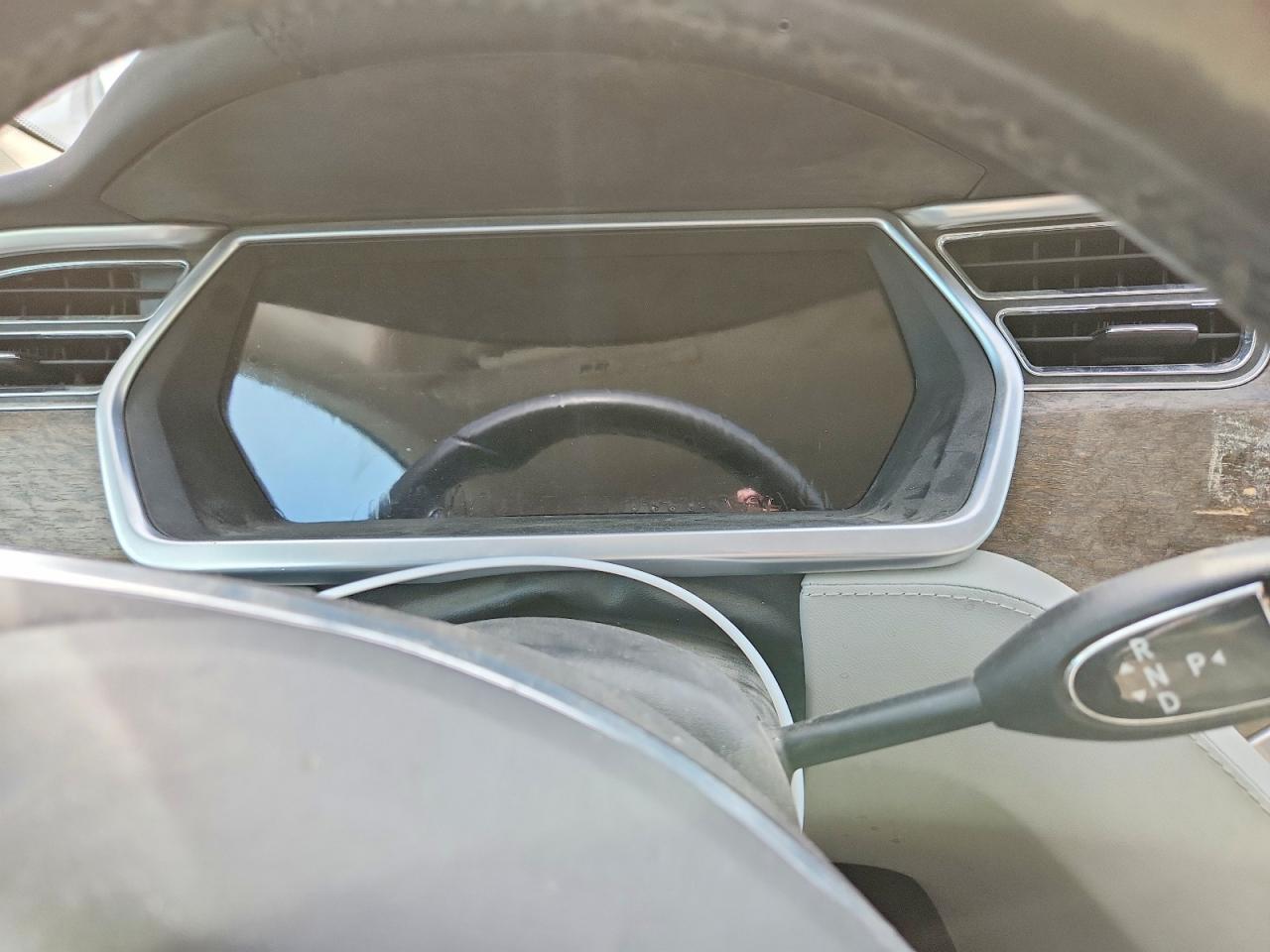 2013 TESLA MODEL S — Фото 9 из 12