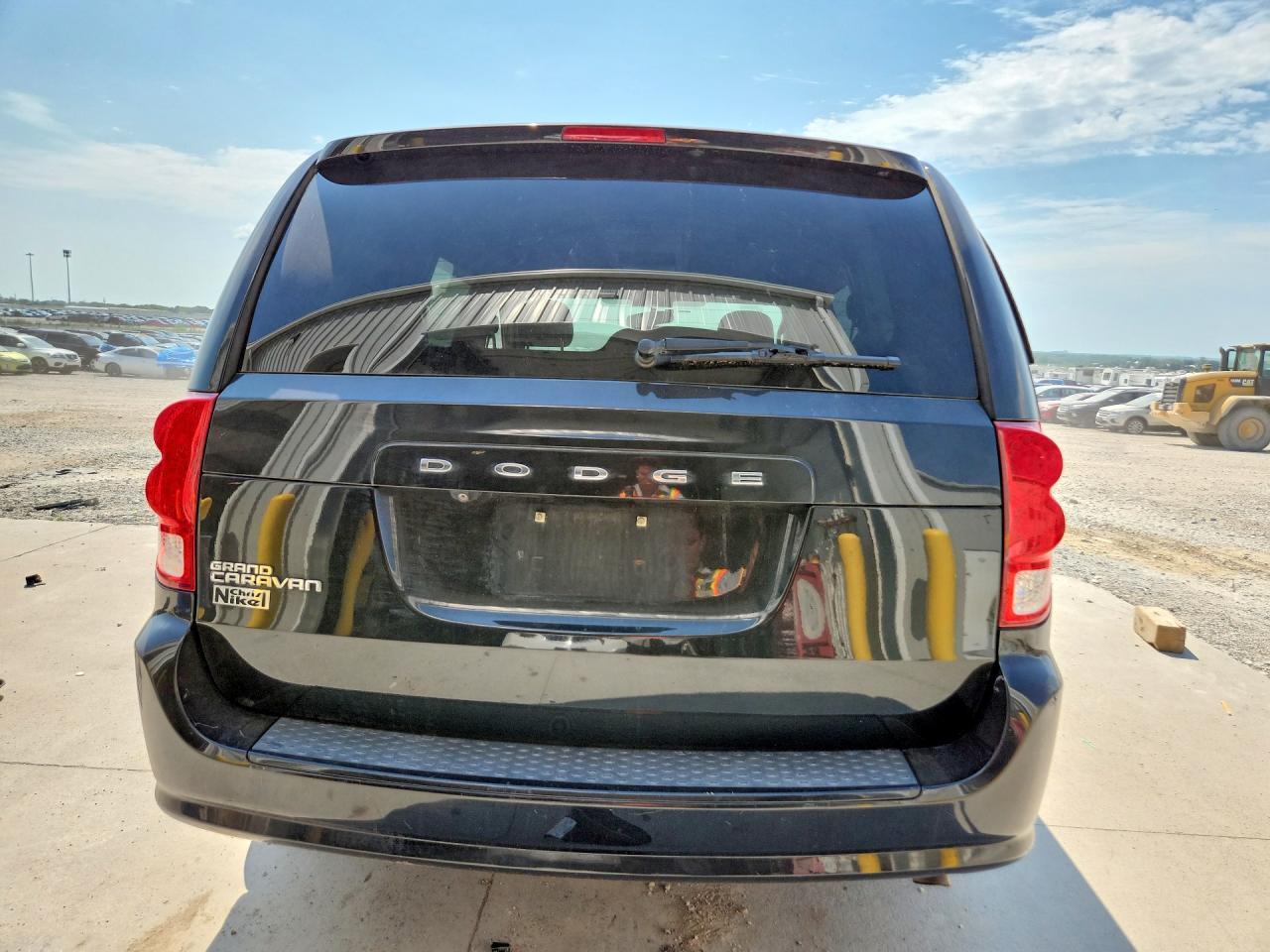 2017 DODGE GRAND CARAVAN SXT — Фото 6 из 13