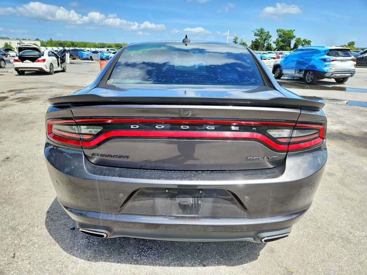 2017 DODGE CHARGER SXT — Фото 6 из 13