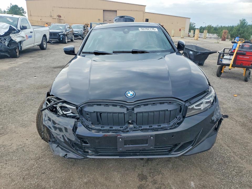 2024 BMW 330E — Фото 5 из 12
