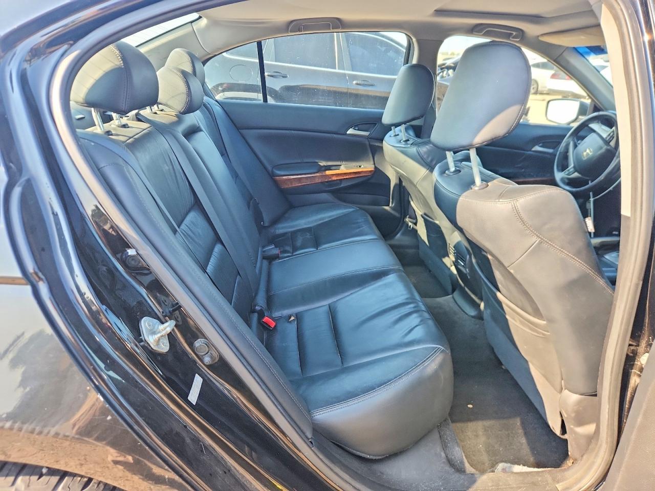 1HGCP3F85BA008956 2011 HONDA ACCORD photo no. 10