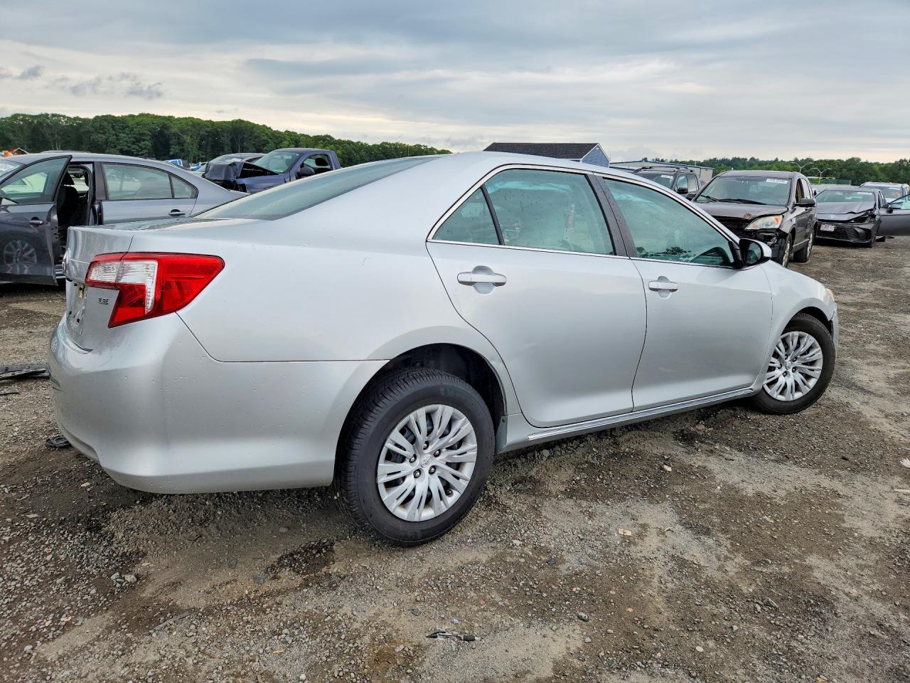 4T4BF1FKXDR333361 2013 TOYOTA CAMRY photo no. 3