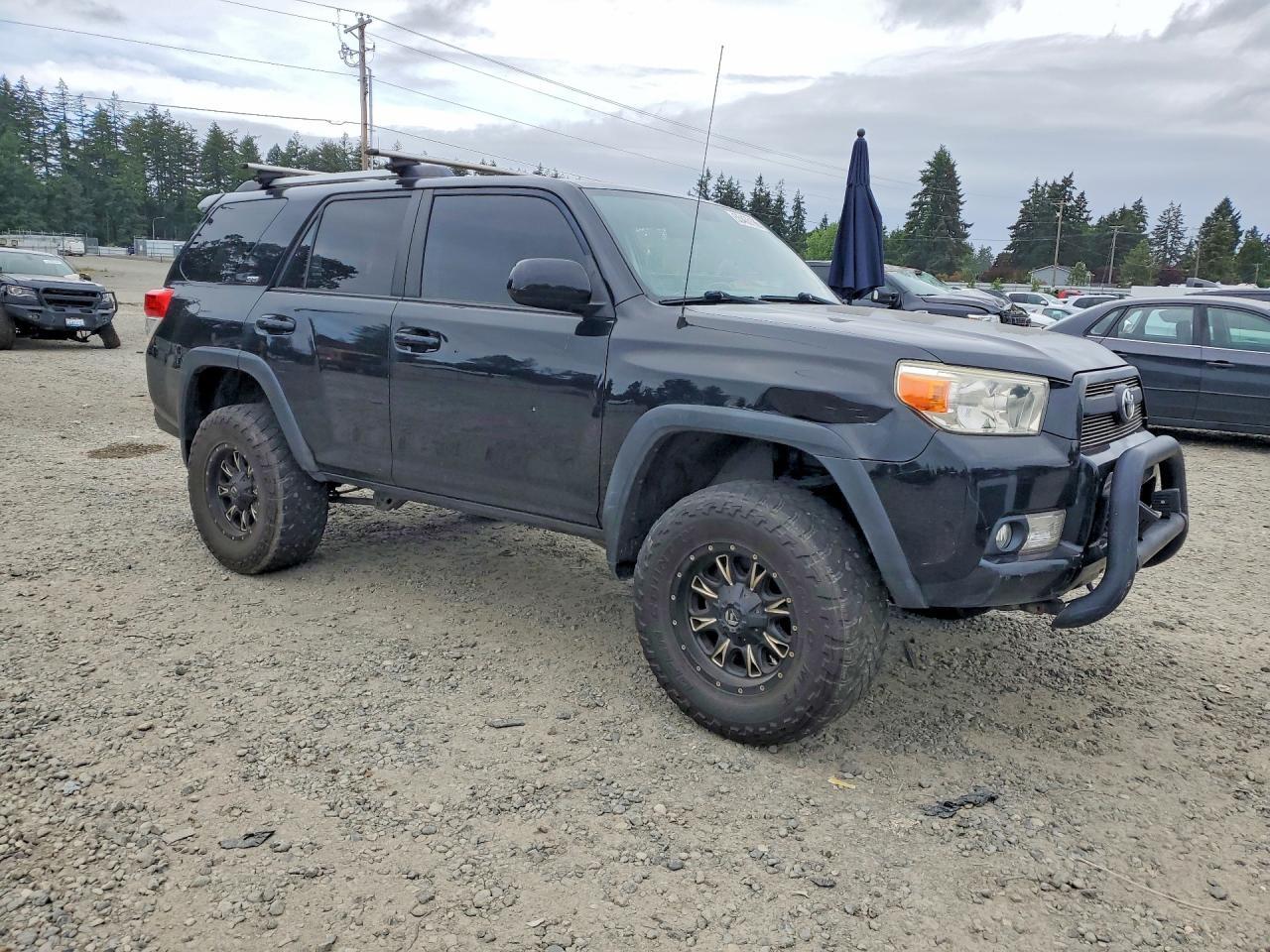 2013 TOYOTA 4RUNNER SR5 — Фото 4 из 12