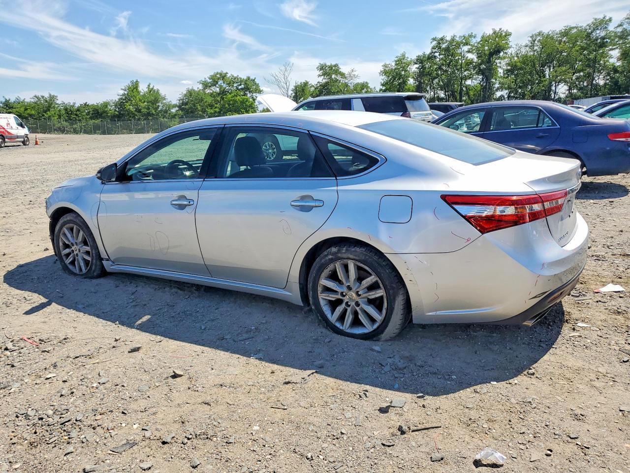 2013 TOYOTA AVALON XLE — Фото 2 из 12
