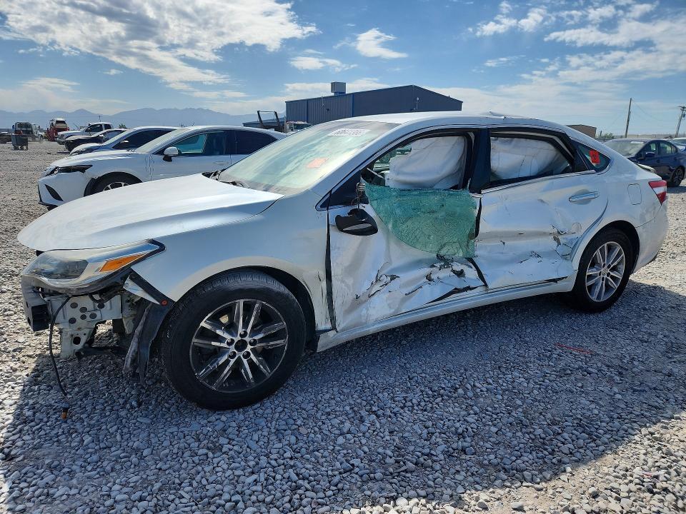 2013 TOYOTA AVALON XLE